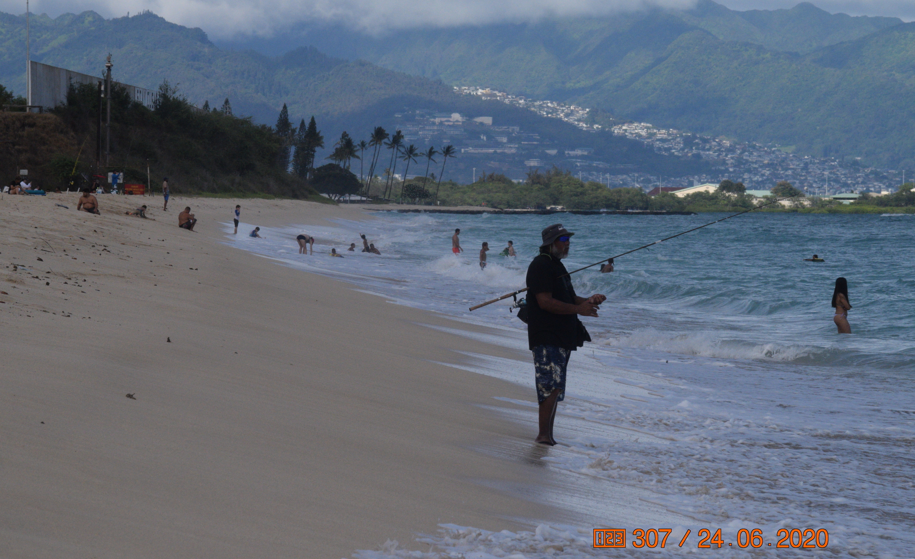 Reduce lead contamination at Puʻuloa Beach