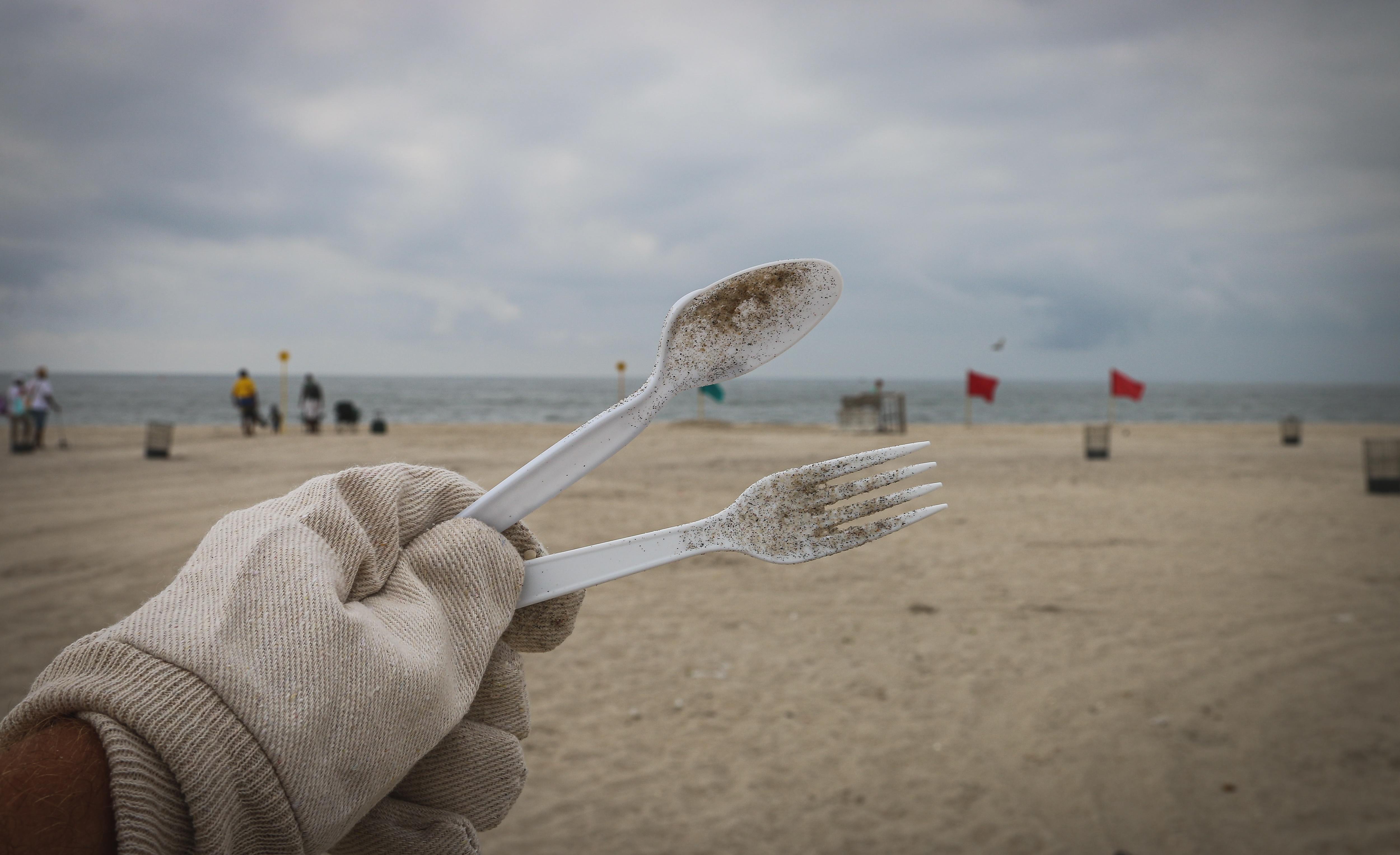 Pacific Rim to Cut the Cutlery